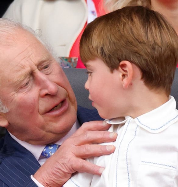 Ο βασιλιάς Κάρολος είναι ένας παππούς σαν όλους τους άλλους: Τι φοβάται για τα εγγόνια του;
