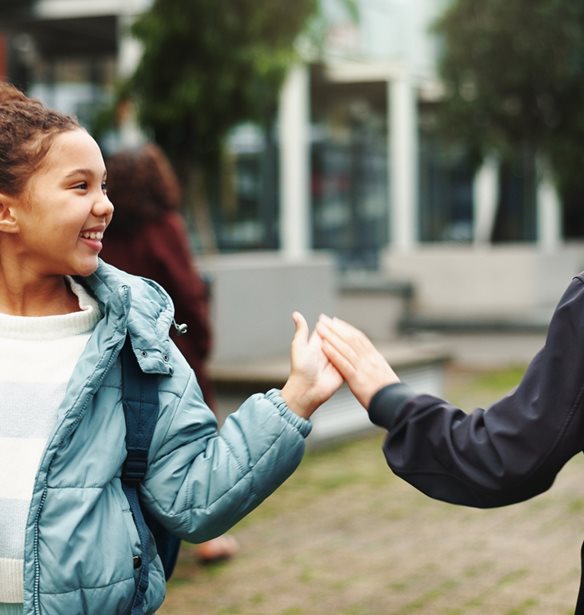 Οι 5 βασικές δεξιότητες ζωής που πρέπει να διδάξουμε στα παιδιά 7–12 ετών