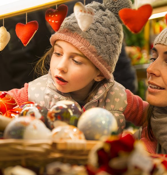 Πώς να γνωρίσεις στα παιδιά χριστουγεννιάτικες παραδόσεις από όλο τον κόσμο