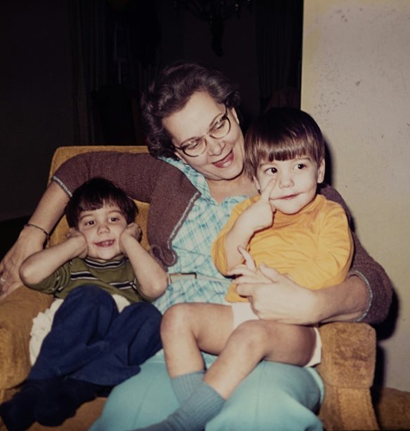 Οι παππούδες από την πλευρά του μπαμπά: Γιατί η πλευρά του πατέρα στην οικογένεια τείνει να μένει στο περιθώριο