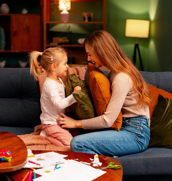 Σαββατοκύριακο με κρύο; 10 παιχνίδια για να παίξεις με τα παιδιά στο σπίτι