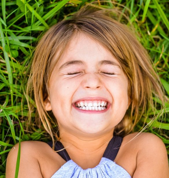 7 σημάδια που δείχνουν ότι το παιδί σου είναι πραγματικά ευτυχισμένο στο σχολείο