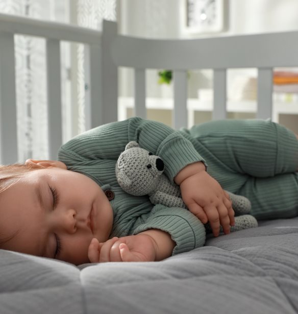 Πώς θα μάθει το μωρό να κοιμάται στην κούνια του;