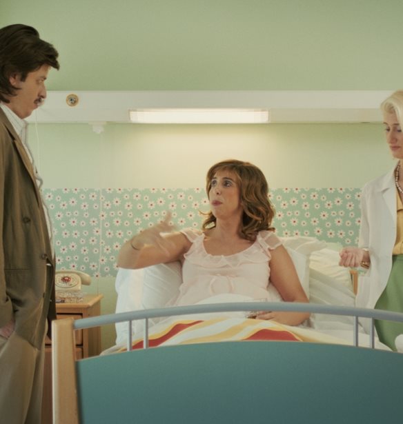 Γέννα "Τότε και Τώρα": Το νέο επεισόδιο δείχνει πώς πήγαμε από τα "φακελάκια" στα birth plans!