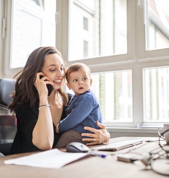 Νέα 6ήμερη άδεια με αποδοχές για εργαζόμενους γονείς - Ποιους αφορά