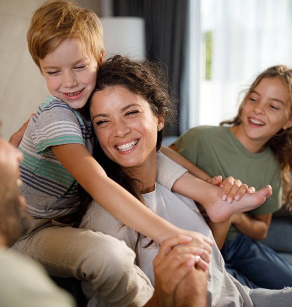 Γονείς ελικόπτερα, τίγρεις ή φάροι: Αυτά είναι τα 10 πιο δημοφιλή γονεϊκά στιλ ανατροφής