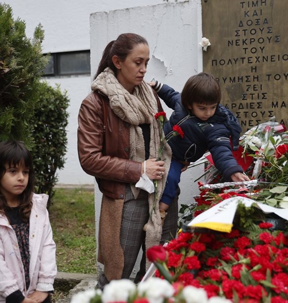 Σεμινάριο στα σχολεία μετά τη γιορτή του Πολυτεχνείου: "Απαράδεκτο" λένε οι εκπαιδευτικοί