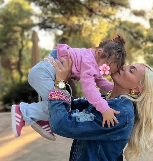 Ιωάννα Μαλέσκου: Η super cute μπομπονιέρα που είχε στη βάφτιση της κόρη της