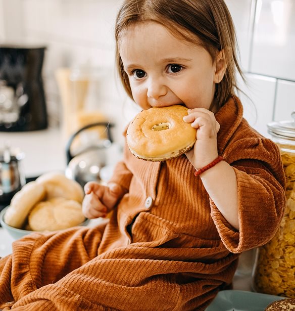 Αλήθεια ή μύθος; Τελικά η ζάχαρη κάνει τα παιδιά υπερκινητικά;