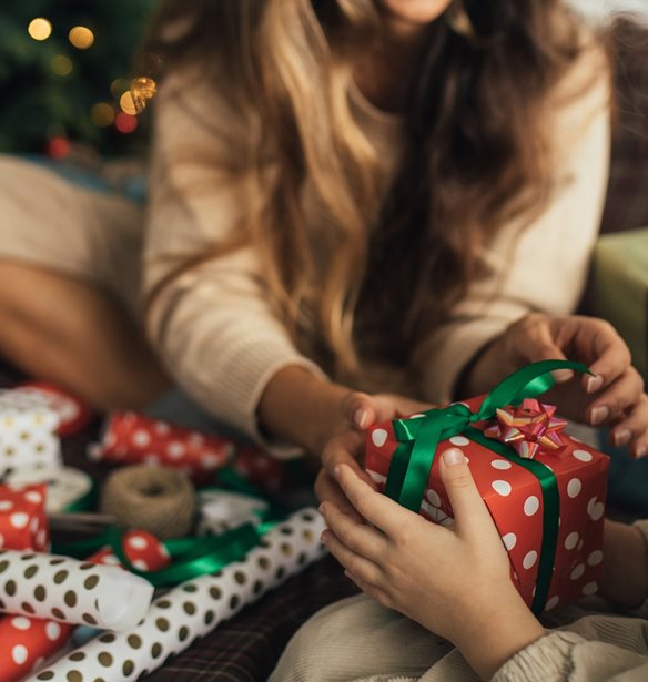 Ο κανόνας των 4 δώρων: Τι διδάσκει στα παιδιά;