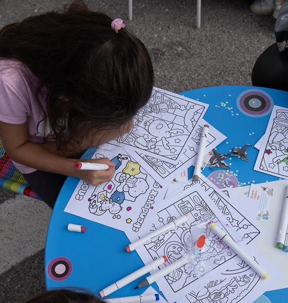 Οι εκδόσεις ΠΕΔΙΟ μας προσκάλεσαν σε ένα πολύχρωμο ταξίδι φαντασίας και δημιουργικότητας στο The Mamagers Family Fun Day