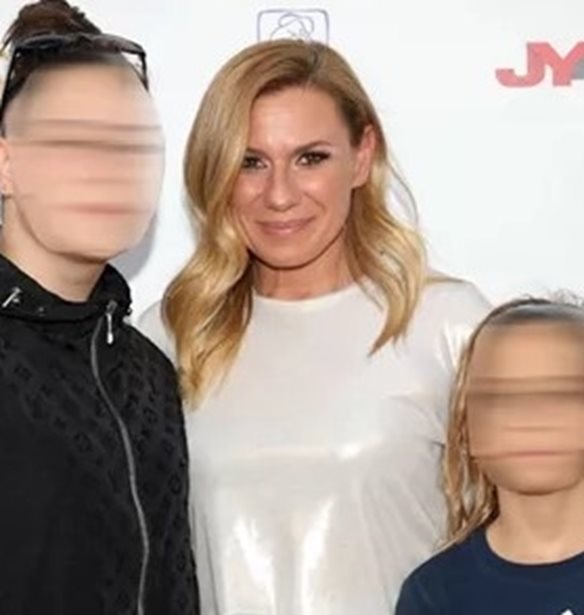 Αρίωνας & Αέλια Κατσούλη: Σε κονσέρτο κλασικής μουσικής στην εκκλησία με τη μαμά τους