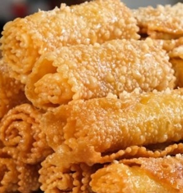 Δίπλες χωρίς κουζινομηχανή: Η τεχνική που θα λατρέψεις