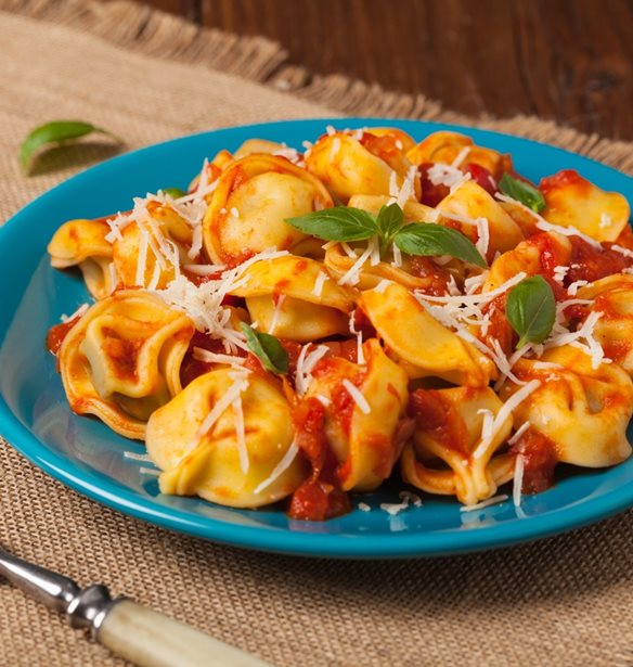 Τορτελίνια με σάλτσα πιπεριάς και φέτας- Νόστιμα μόνο με 3 υλικά