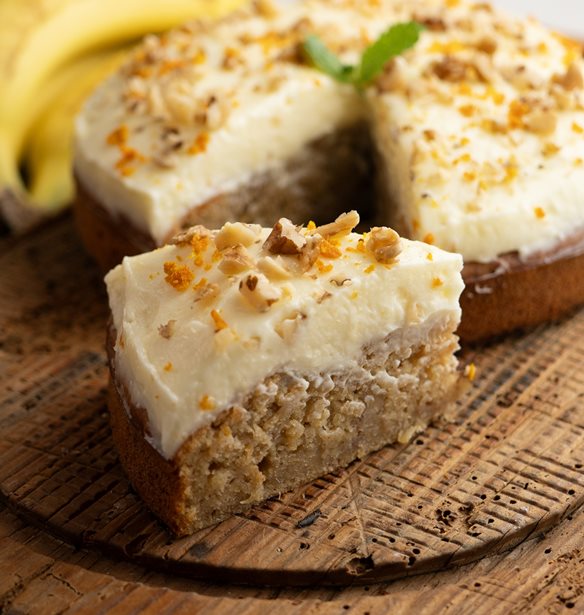 Κέικ μελομακάρονο: Το viral γλυκό που φέρνει τις γιορτές σε κάθε μπουκιά