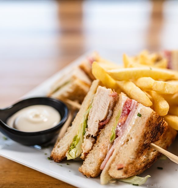 Club sandwich στο τηγάνι