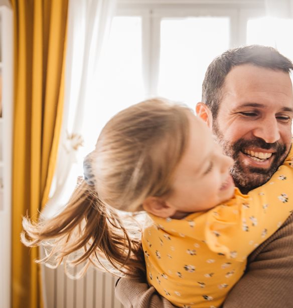 10 φράσεις που λέμε στα παιδιά κι επηρεάζουν σε μεγάλο βαθμό την ευτυχία, την αυτοπεποίθηση και την αυτοεκτίμησή τους