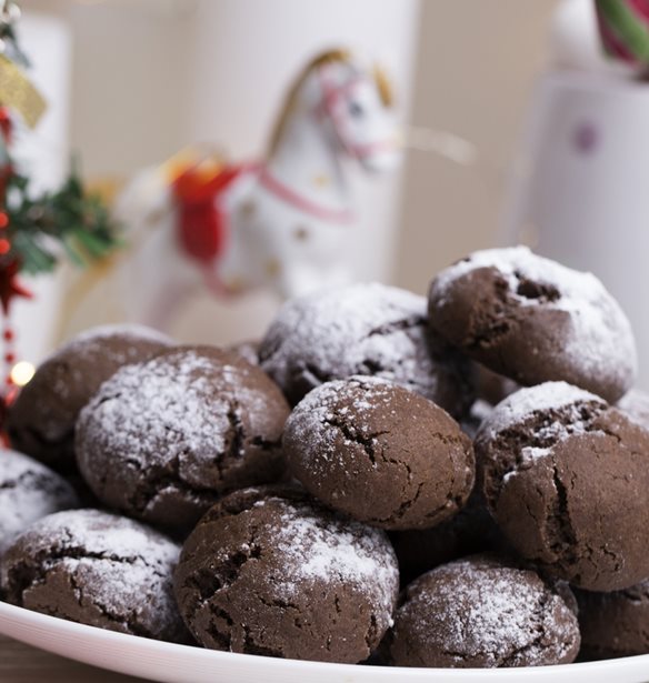 Σοκολατένιοι κουραμπιέδες: Η Χριστουγεννιάτικη συνταγή που πρέπει να δοκιμάσεις