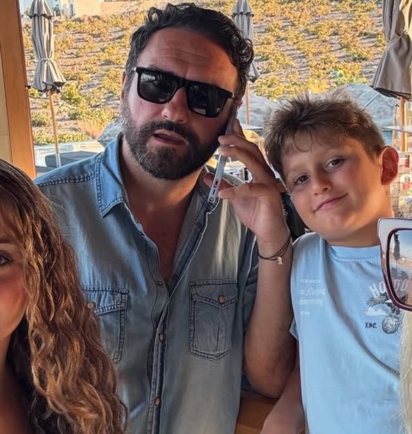 Δημήτρης Ηλίας: Η εμφάνιση του γιου του Μελέτη Ηλία μαζί με τον μπαμπά του στο Σόι Σου