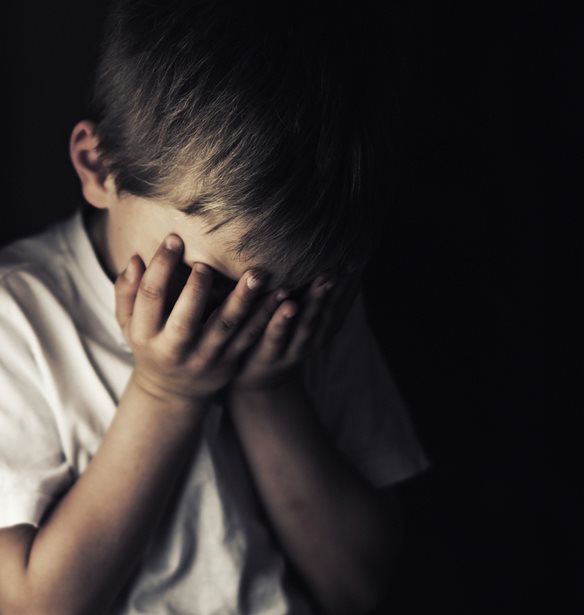 Κακοποίηση παιδιών από τον θείο τους: Πώς κατάλαβε η μητέρα τι συμβαίνει στο 4χρονο και 2χρονο παιδί της