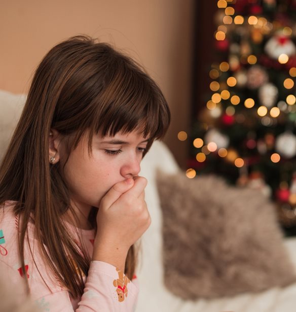 Όσα πρέπει να γνωρίζουν οι γονείς για τη γρίπη που αλλάζει και μεταλλάσσεται διαρκώς