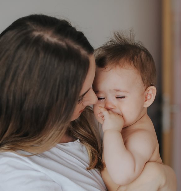 Αυτός είναι ο πιο αποτελεσματικός τρόπος για να σταματήσει το μωρό σου να κλαίει