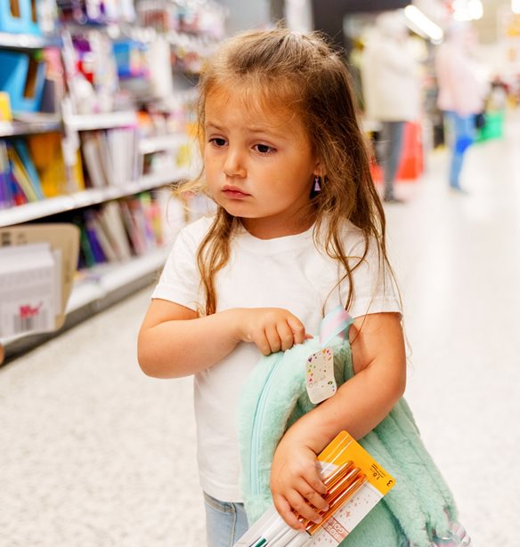 Back to school hauls: Γιατί δεν θέλω το παιδί μου να εκτεθεί στο νέο trend στα social media