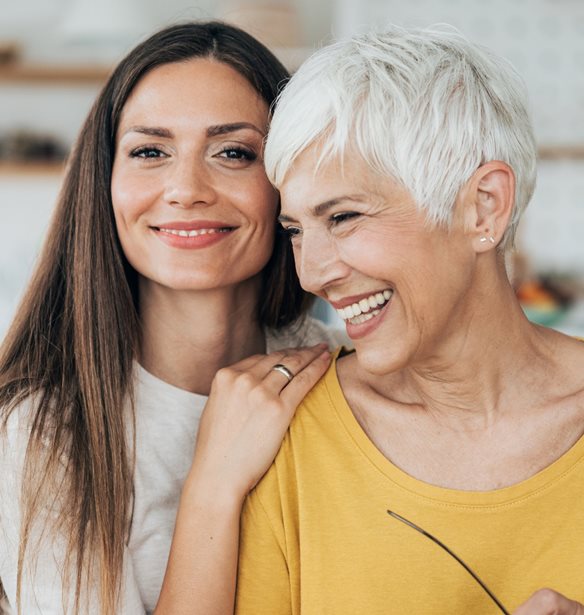 Η βιταμίνη που μας κρατά νεότερους όσο γερνάμε