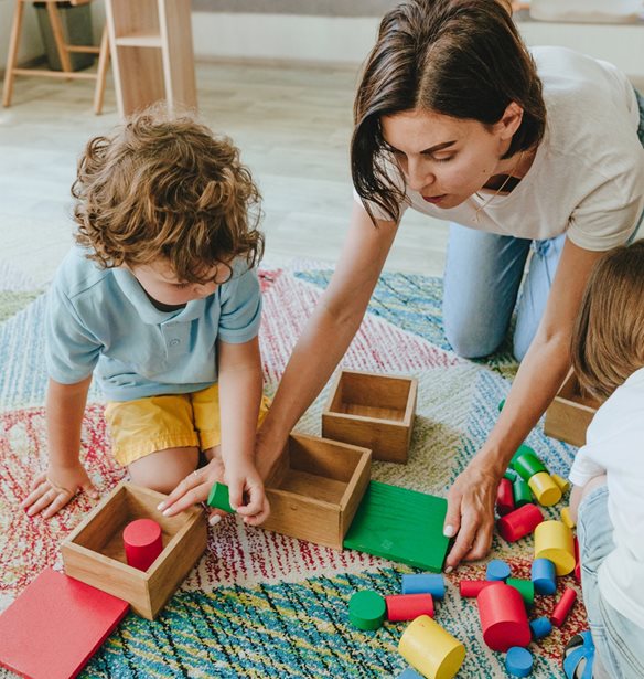 Νταντάδες της Γειτονιάς: Περνά σε πανελλαδική εφαρμογή από το τέλος του 2025