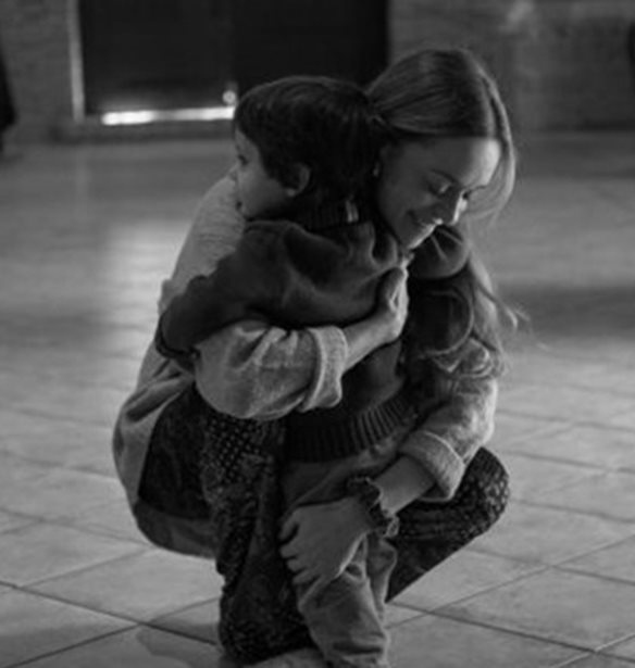 Book Club: Το αγαπημένο βιβλίο του γιου της Αντιγόνης Βιντιάδη προσφέρει στα μικρά παιδιά έναν ήρεμο και ασφαλή κόσμο