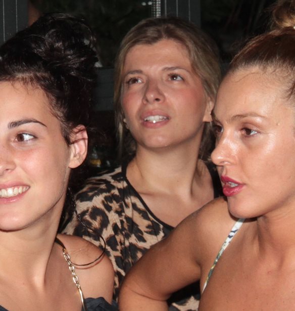 Τάμτα: Η φωτογραφία της από την εφηβεία, αγκαλιά με το μωρό της