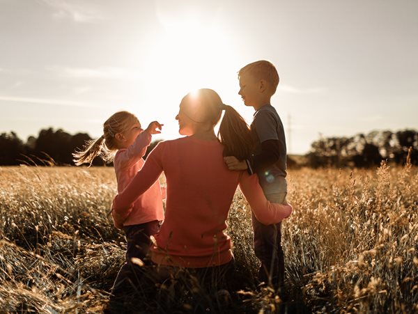 18 μαθήματα ζωής που αξίζει να δώσεις στα παιδιά σου