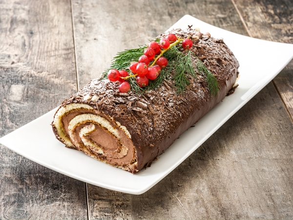 Χριστούγεννα με σοκολάτα: Σοκολατένιος κορμός με παντεσπάνι