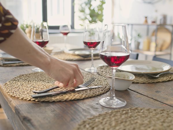 Πώς θα φτιάξεις το πιο απλό DIY σουπλά για το τραπέζι σου