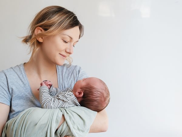 Συνεχίζουμε να θηλάζουμε όταν έχουμε μαστίτιδα;