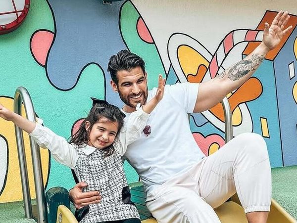 Η Μελίτα Παύλου στο παιδικό της δωμάτιο - Η αγαπημένη της ασχολία με τον μπαμπά της