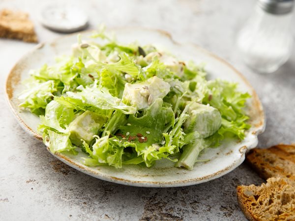 Green Goddess Salad: Το viral twist στην πράσινη σαλάτα