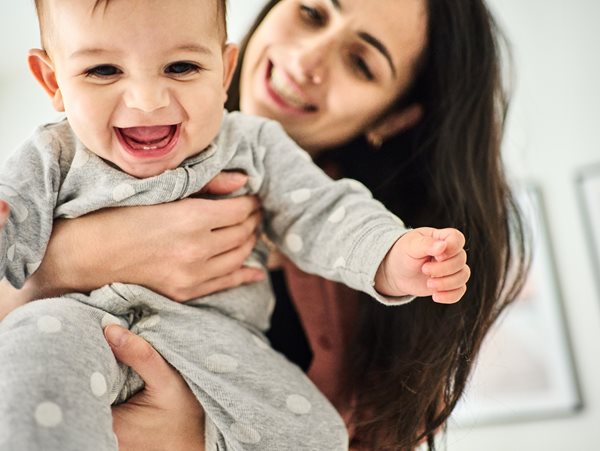 Οι 10 αλήθειες του Θάνου Ασκητή για τη μητέρα και το παιδί που εξηγούν σχεδόν τα πάντα