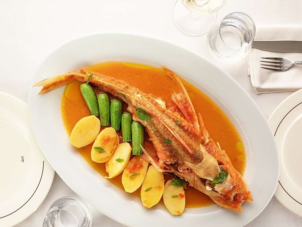 Aυτά τα εστιατόρια σερβίρουν τη νοστιμότερη ελληνική κουζίνα στην Αθήνα