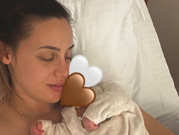 Η Άννα Κορακάκη μιλά για τη γέννηση της κόρης της: "Η προσαρμογή είναι δύσκολη αρκετά"