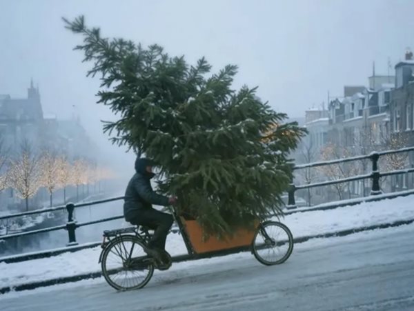 Αυτή είναι η χειρότερη χριστουγεννιάτικη διαφήμιση κι είναι προϊόν Τεχνητής Νοημοσύνης