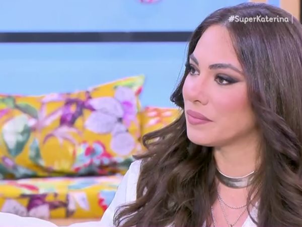 Ευρυδίκη Βαλαβάνη: "Δυσκολεύτηκα πολύ με τον θηλασμό. Μου έγραψαν "δεν ξέρεις να θηλάζεις"