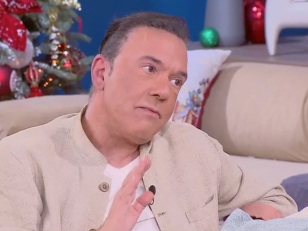 Ποσειδώνας Γιαννόπουλος: "Η μητέρα μου έδειχνε να αποδέχεται τη σεξουαλικότητά μου. Ο πατέρας μου όχι"