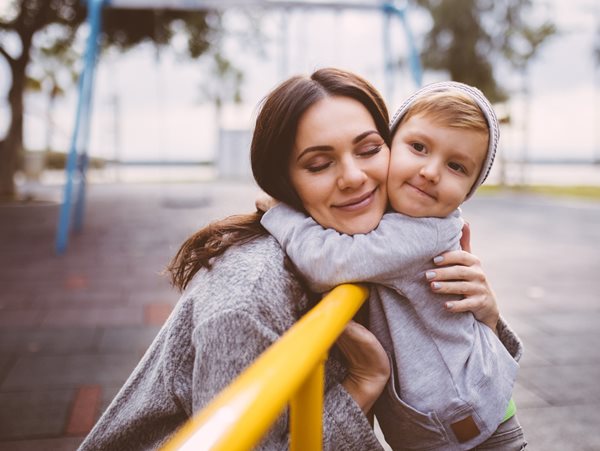 "Στην παιδική χαρά έκανα τα πρώτα μου βήματα ως μαμά"