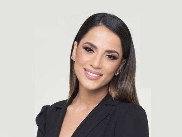 Η Ευλαμπία Ρέβη άφησε τον σύζυγό της να της διοργανώσει το baby shower του παιδιού τους