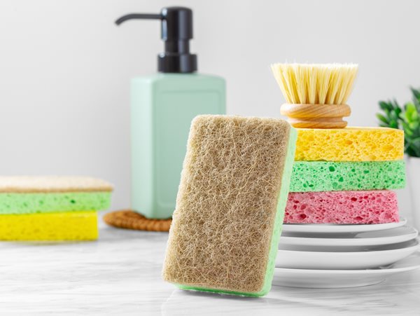 Το Νο1 tip για να καθαρίσεις τα παράθυρα του σπιτιού στα πιο δύσκολα σημεία