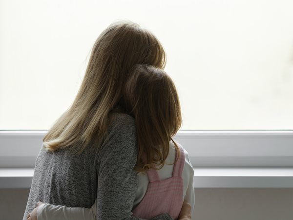 Μια αληθινή ιστορία με καλό τέλος για τον παιδικό καρκίνο από μια μαμά που το έζησε