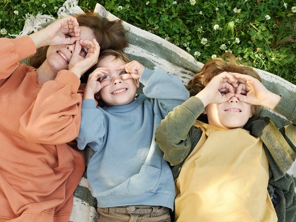 Πώς σε βλέπουν τα παιδιά σου, ανάλογα με την ηλικία τους