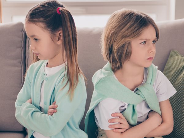 5 τρόποι για να βοηθήσεις το παιδί σου να διαχειρίζεται τις διαφωνίες με τους φίλους του