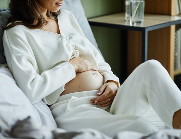 Πρώτο τρίμηνο εγκυμοσύνης: Γιατί νιώθεις ότι ο χρόνος δεν κυλάει;